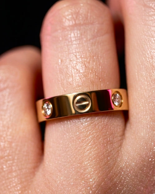 18k gold filled screw band ring close up