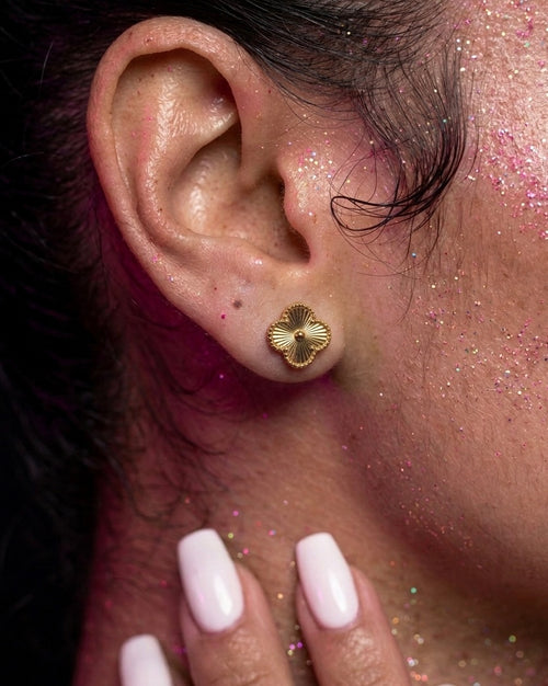 Close up mini clover gold stud earrings stainless steel